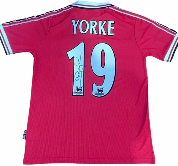 dwight yorke personally signed manchester united home jersey