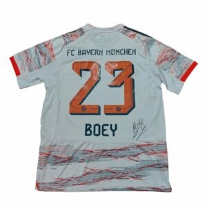 SACHA BOEY PERSONALLY SIGNED BAYERN MUNICH FOOTBALL SHIRT