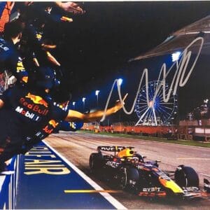 MAX VERSTAPPEN SIGNED 10X8 F1 PHOTO